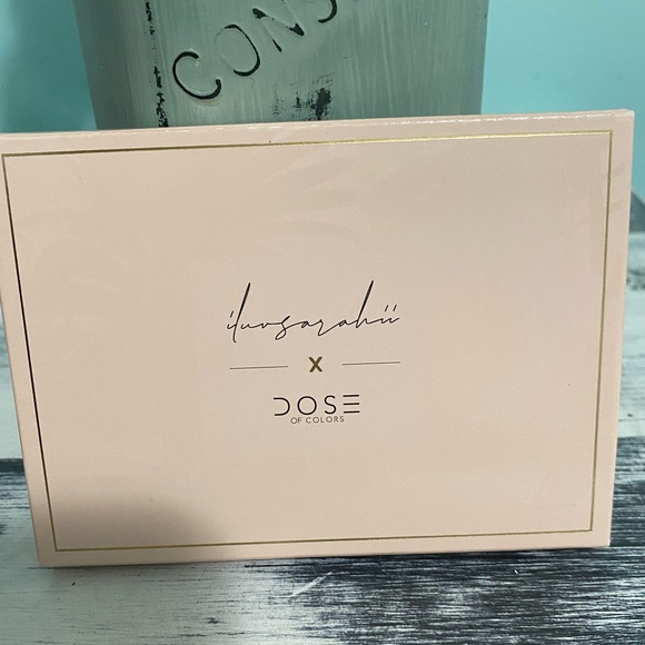 Dose of Colors iluvsarahii Eyeshadow Palette - Picture 4 of 7